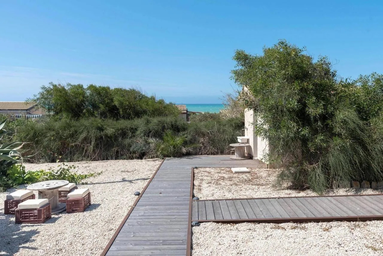 Eco-Lodge Fornace Penna Sampieri Italy